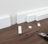 Afbeeldingen van PARADOR universele PVC eindkappen wit type 2 voor plinten SL 5 & SL 18 (per blister= 1x Links + 1x Rechts)